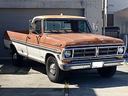 Ford 1969's F250 (Capacity: 2 people)